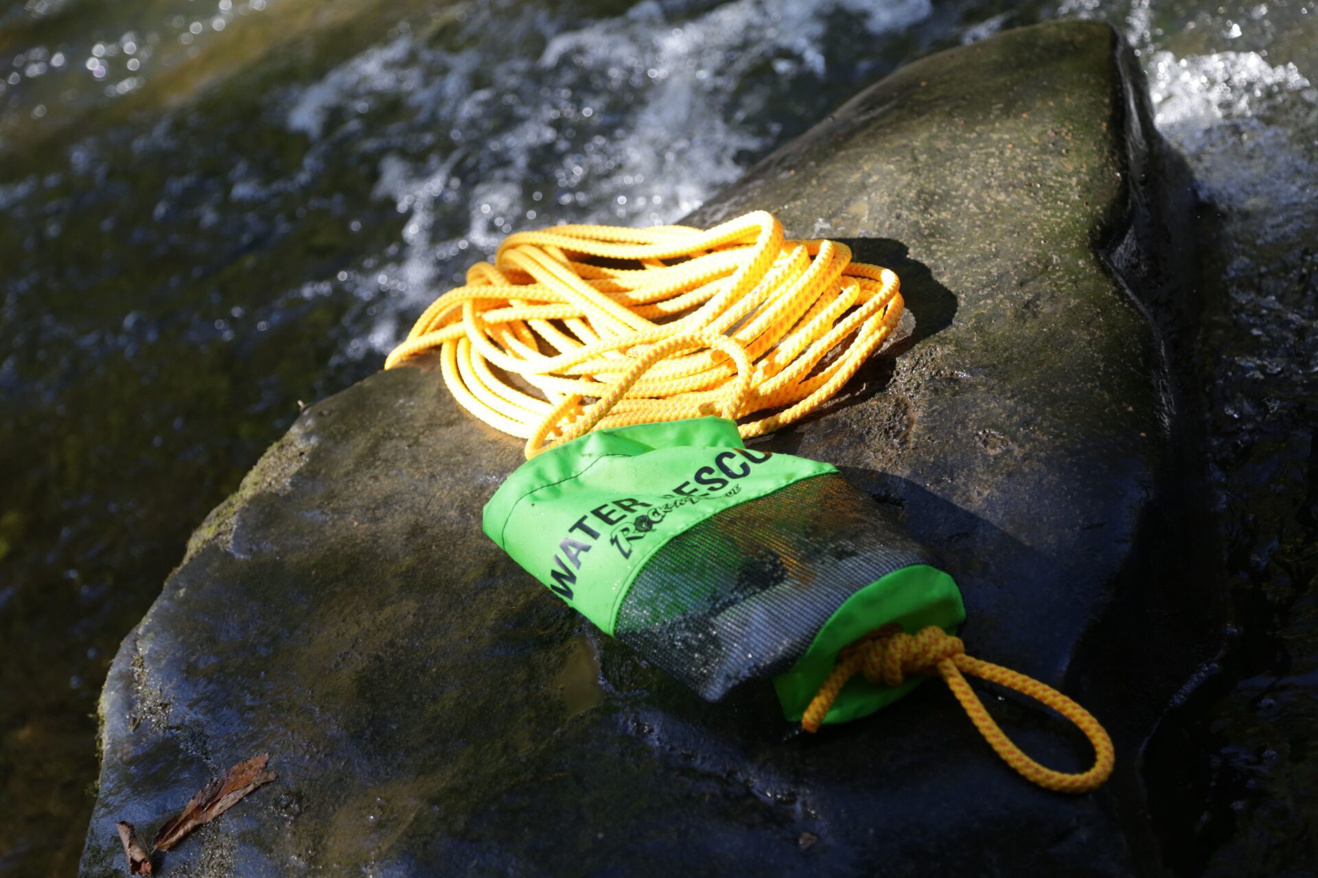 RNR NFPA Trident Series Throw Bag – 75 ft — view 7